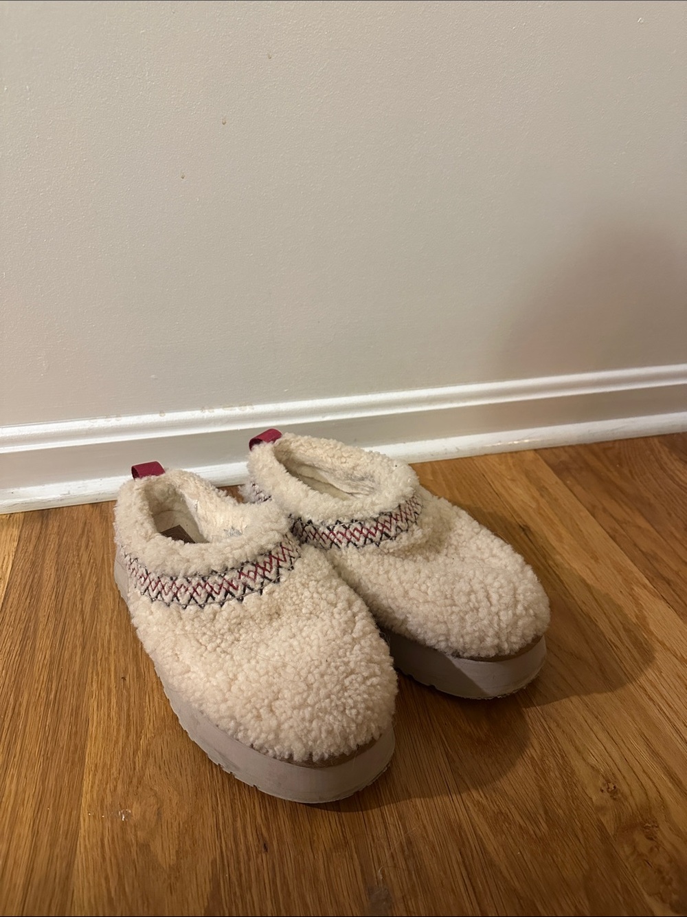 UGG Cream Sherpa Slip-On Slippers with Red Accent